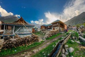 Read more about the article 🇮🇳 “The Last Village of India” – Chitkul: Where Every Breath is Peace, and Every View is Like a Postcard