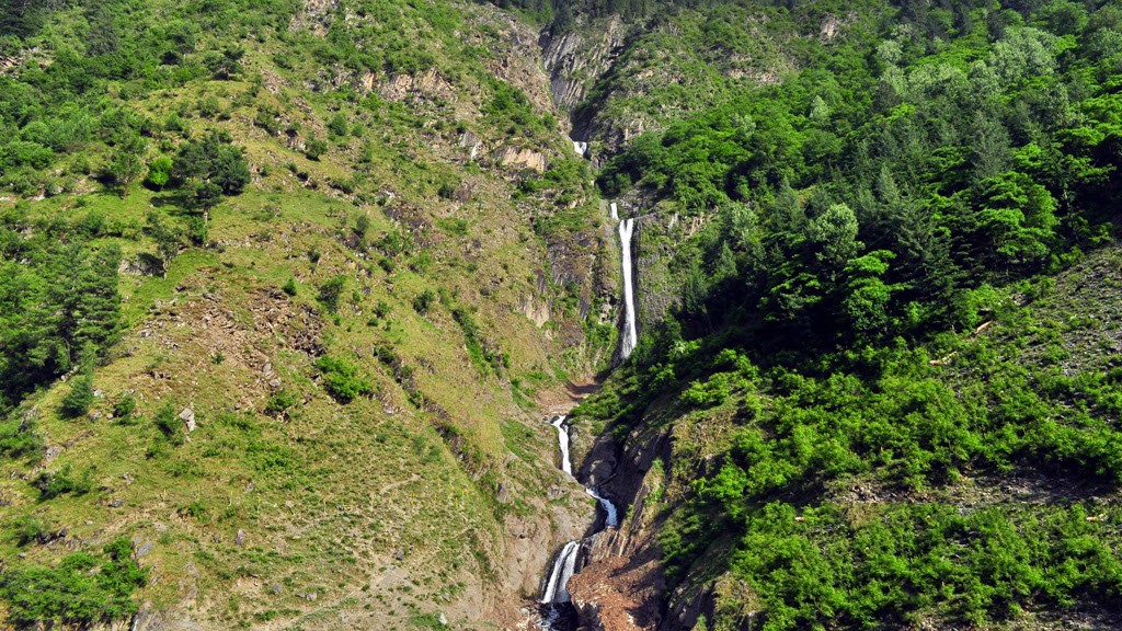 hadsar waterfall
